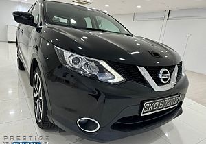 Nissan Qashqai 2.0 CVT Sunroof 2015 Black Rear Entertainment